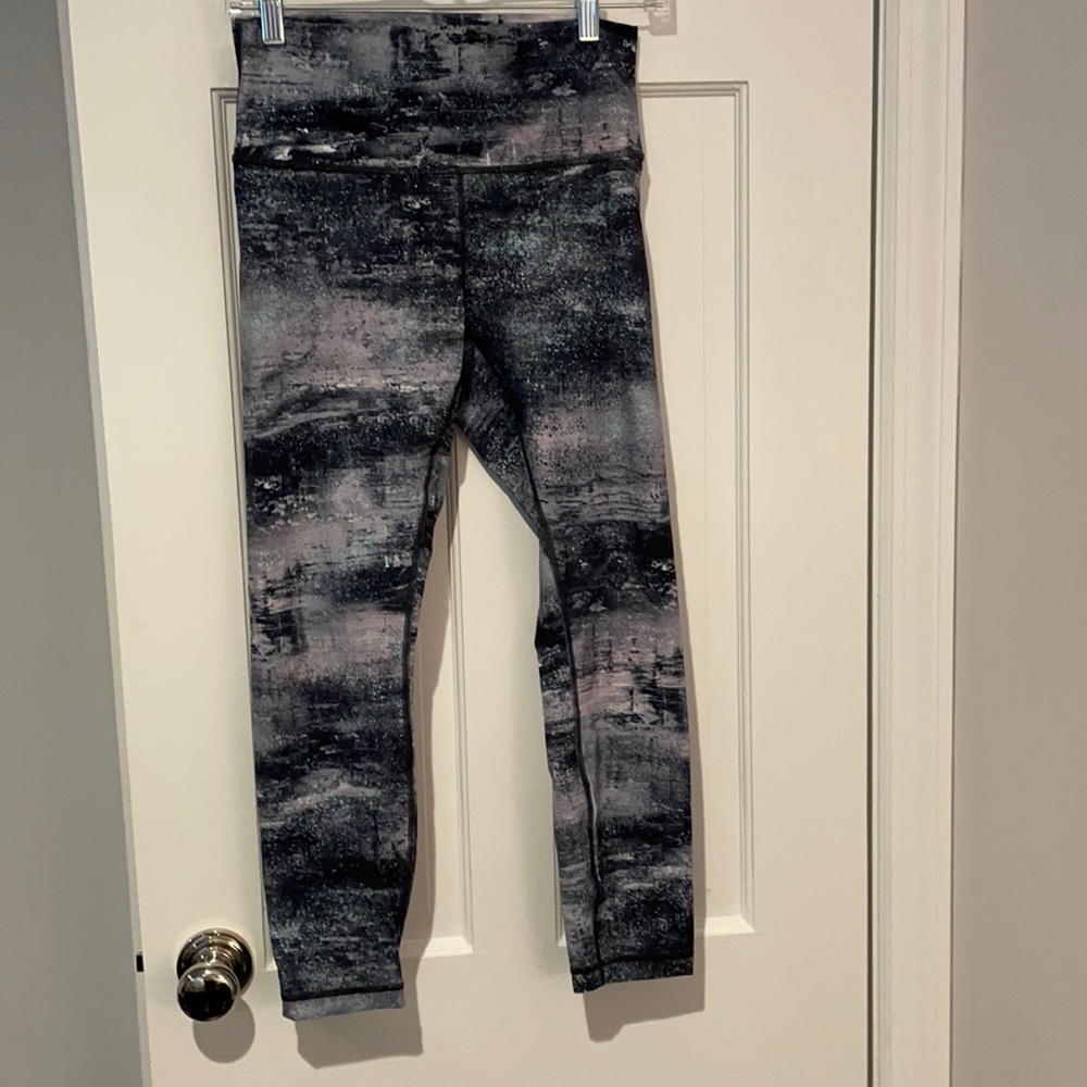 Lululemon size 8 leggings